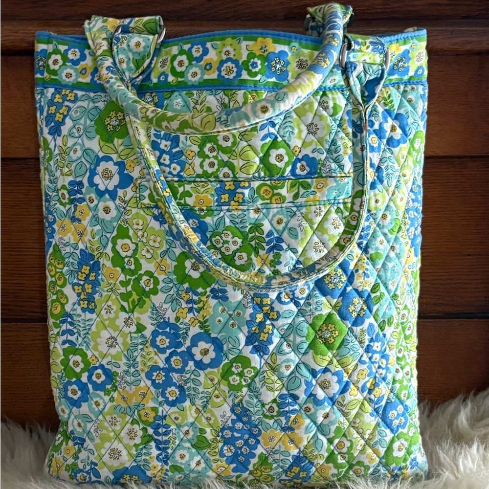 Vera Bradley Set/2 ‘English Meadow’ Floral Tote Bag and Kisslock Shoulder Bag - Picture 2 of 11